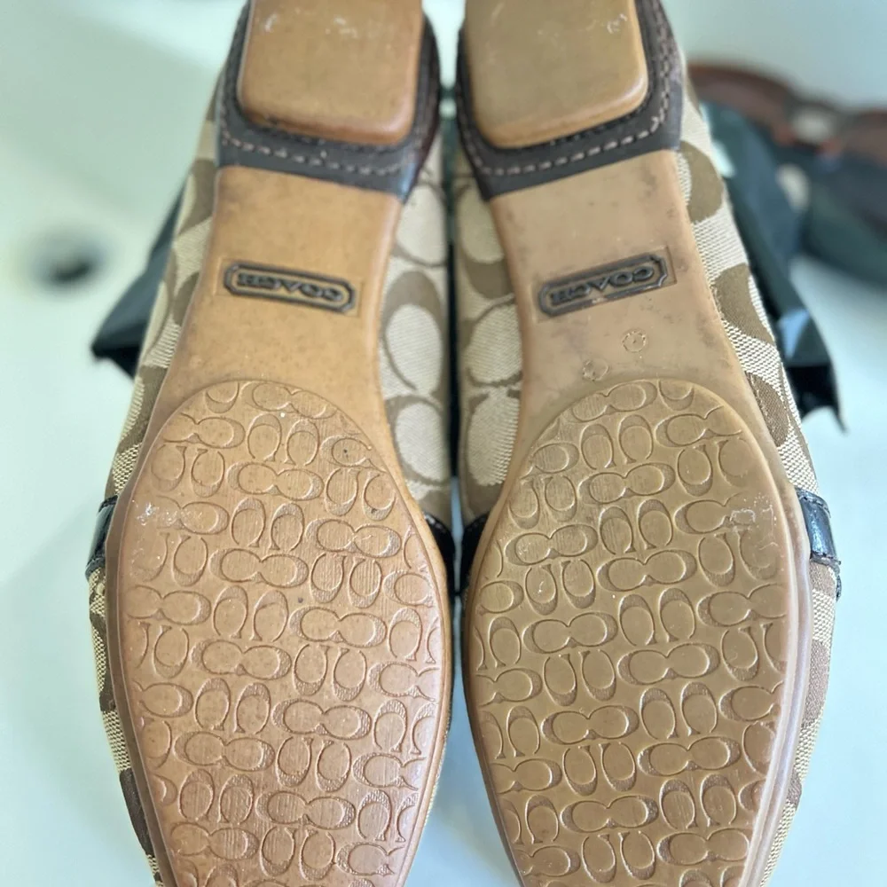 Classic Coach Signature Jacquard Loafers with Leather Trim – Size 8 - Picture 8 of 14